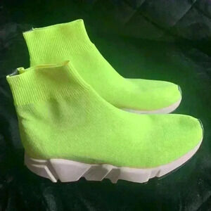 Neon wishbone sneakers  size 4.5